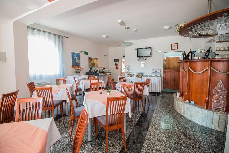 Hotel Hygge Биоград на Мору Екстериор снимка