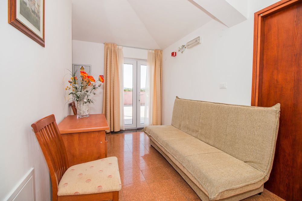 Hotel Hygge Биоград на Мору Екстериор снимка