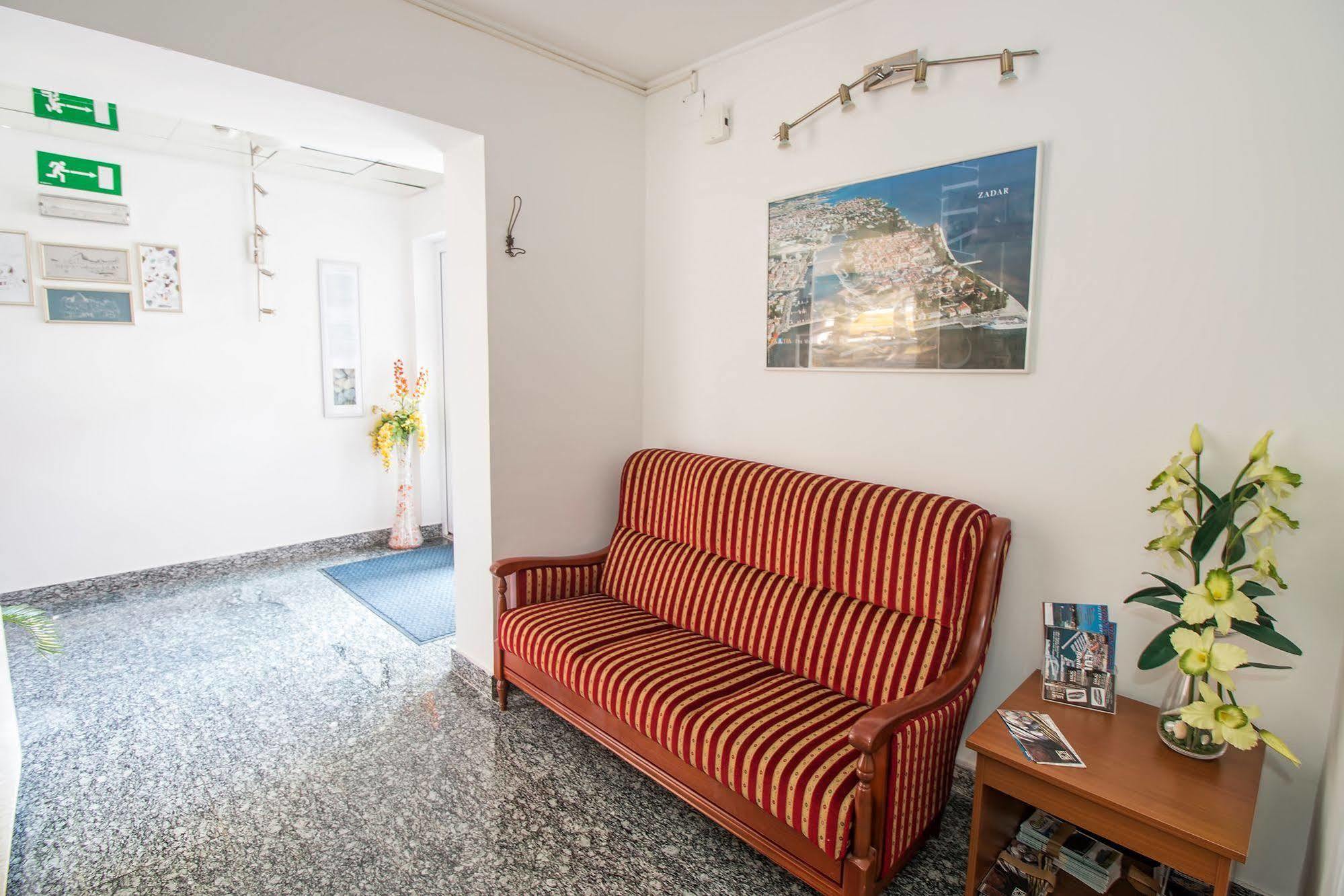 Hotel Hygge Биоград на Мору Екстериор снимка